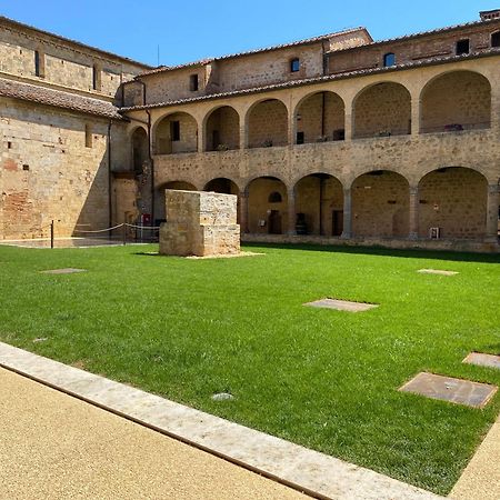 Ostello Contessa Ava Dei Lambardi مونتيريجيوني المظهر الخارجي الصورة